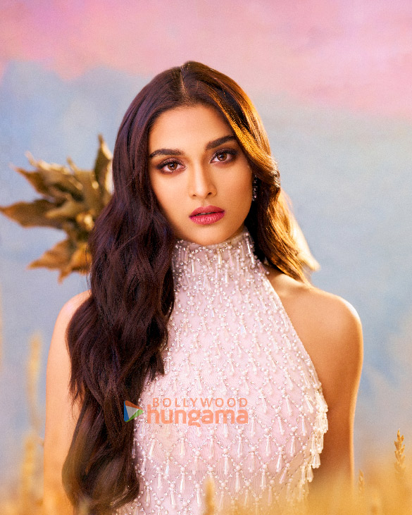 saiee manjrekar 5 8