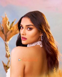 Saiee Manjrekar