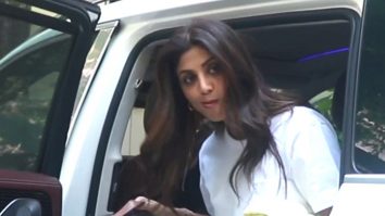 Shilpa Shetty gets clicked by paps in a casual outfit