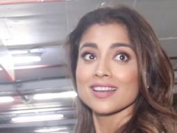 Shriya Saran’s fun chit chat with paps at the airport