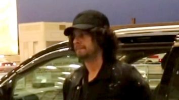 Sonu Nigam sports an all black airport look