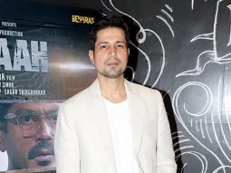 Sumeet Vyas looks dapper in an all white suit at Afwaah screening