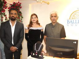 Suniel Shetty parties with Arjuna Ranatunga, Vinod Kambli and others at a restaurant opening