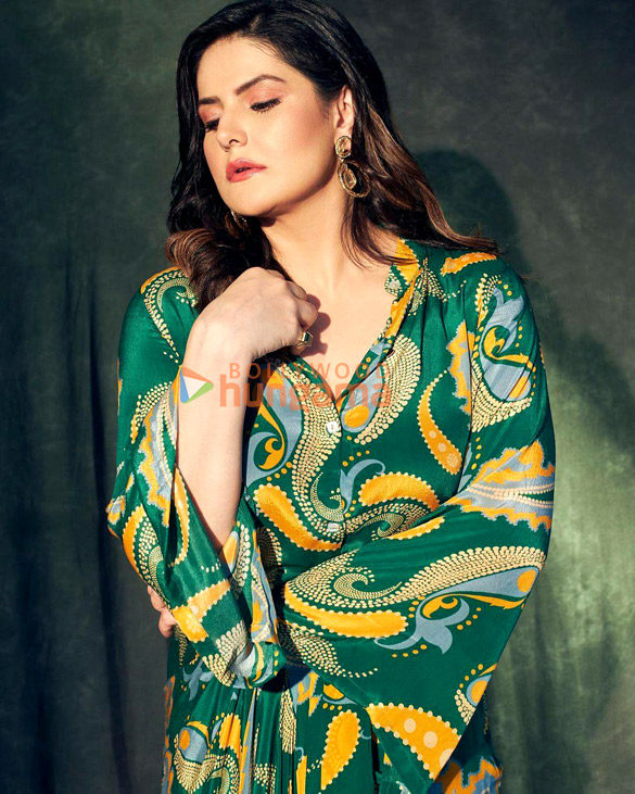 zareen khan 4 17