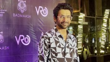 Dapper Style! Sunil Grover poses for paps at Badmaash restaurant launch
