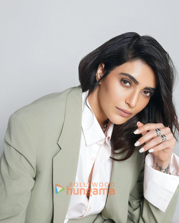 karishma tanna 1 16