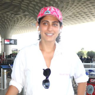Kubbra Saits fun banter with the paps at the airport