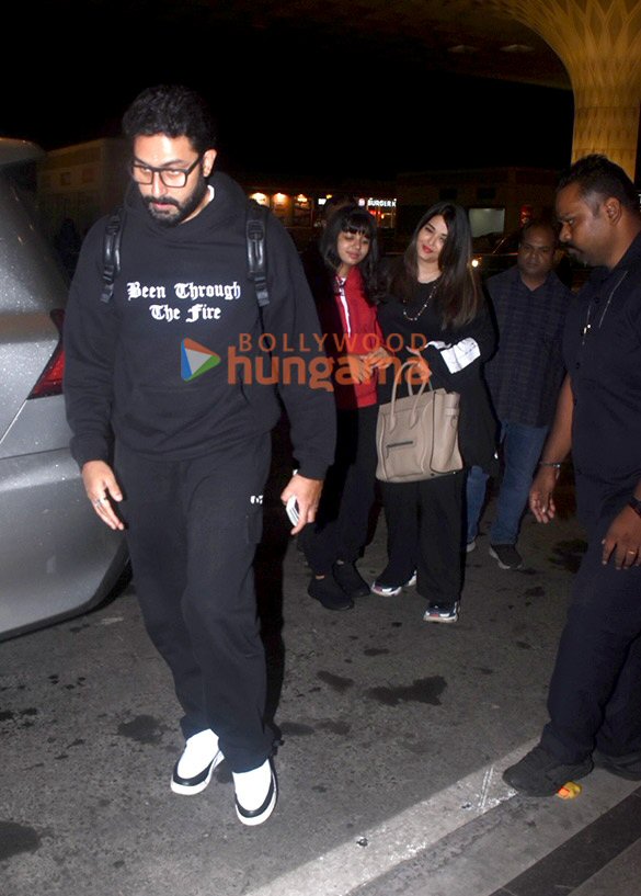 Photos: Abhishek Bachchan, Aishwarya Rai Bachchan and Dino Morea snapped at the airport Photos: Abhishek Bachchan, Aishwarya Rai Bachchan and Dino Morea snapped at the airport
