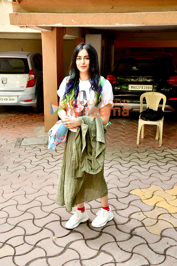 photos adah sharma spotted outside her house 1