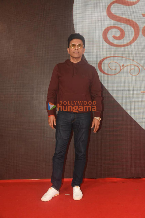 photos celebs grace the premiere of satyaprem ki katha 20