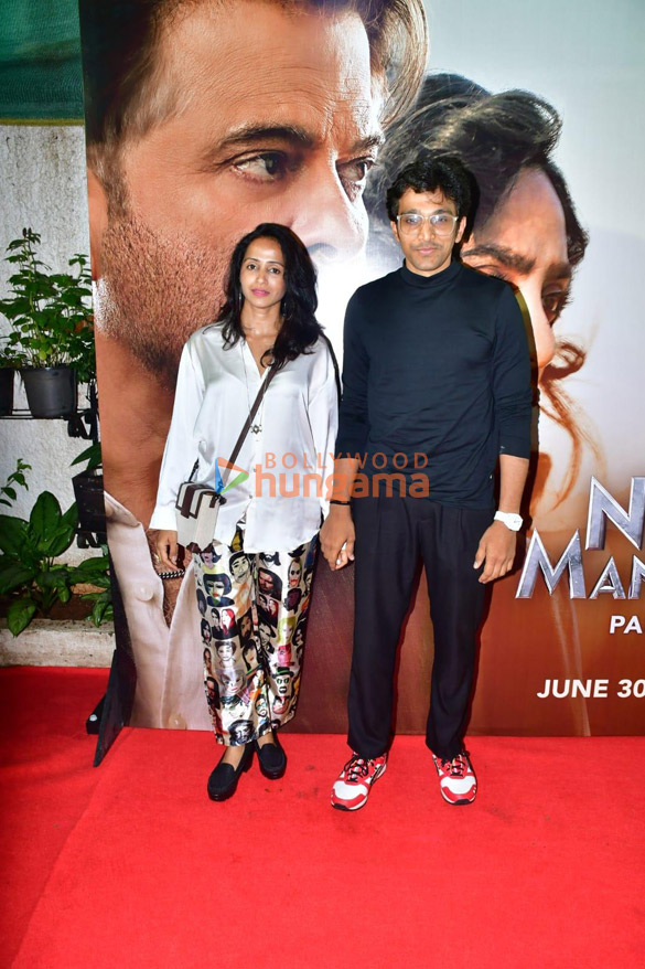 photos celebs grace the premiere of the night manager 2 19