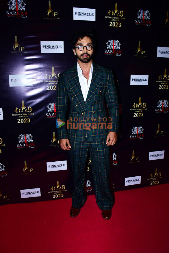 photos celebs grace the red carpet of the international iconic awards 2023 4