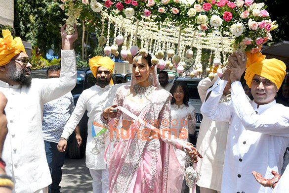 photos celebs grace the wedding ceremony of actress sonnalli seygall and hotelier ashesh sajnani 9