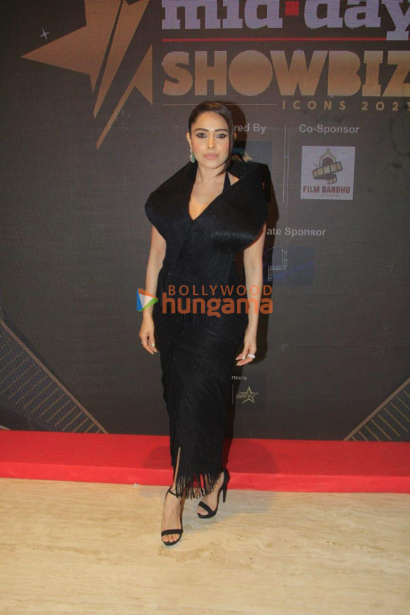 photos celebs snapped at midday showbiz icon awards 2023 1