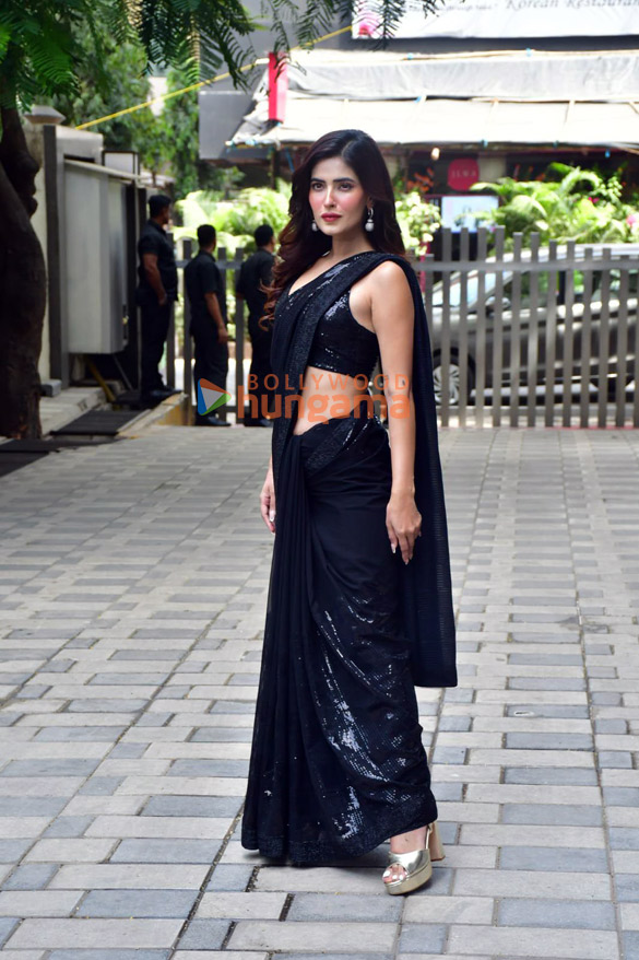photos gurmeet choudhary and karishma sharma snapped outside t series office in andheri 3