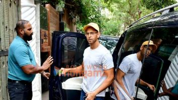 Photos: Hrithik Roshan snapped at Siddharth Anand’s office in Khar