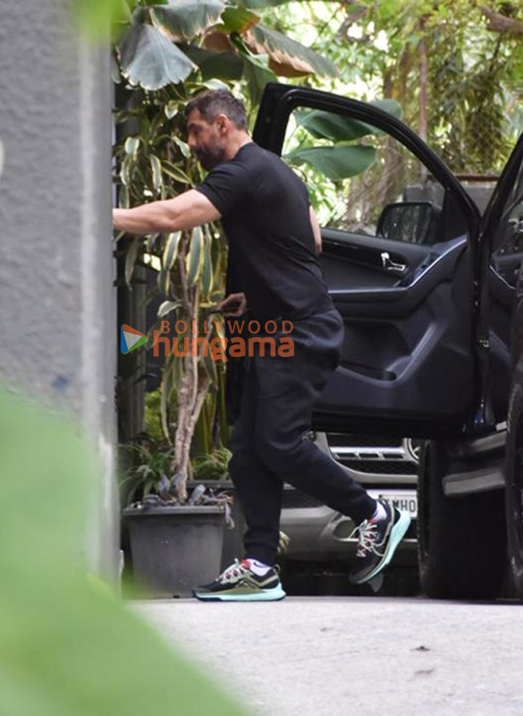 photos john abraham snapped outside maddock films office 1