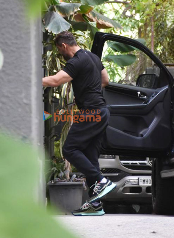 photos john abraham snapped outside maddock films office 2 2