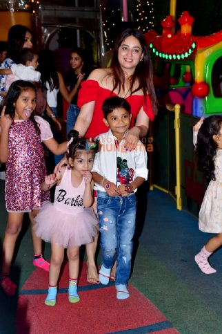 Photos: Mahi Vij celebrates her daughter’s birthday in Juhu
