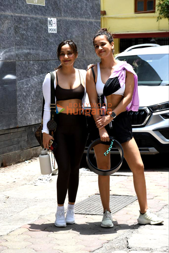 photos neha sharma and aisha sharma snapped outside the gym in bandra 1 10