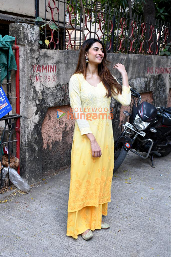 photos palak tiwari snapped in khar 2
