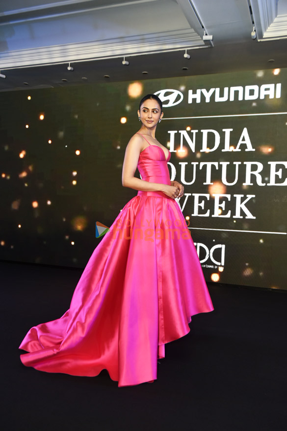 photos rakul preet singh snapped attending an event in delhi 6