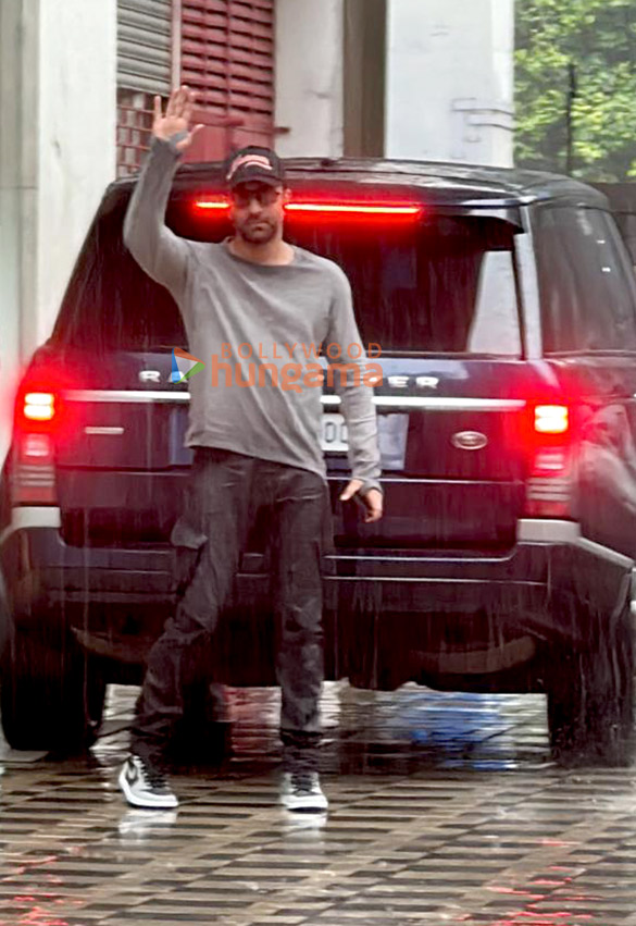 photos ranbir kapoor snapped at t series office in andheri 3 3