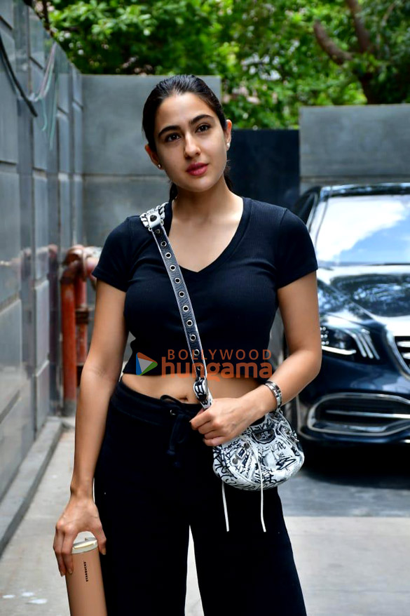 Photos: Sara Ali Khan and Pashmina Roshann snapped at Pooja Entertainment’s office in Juhu