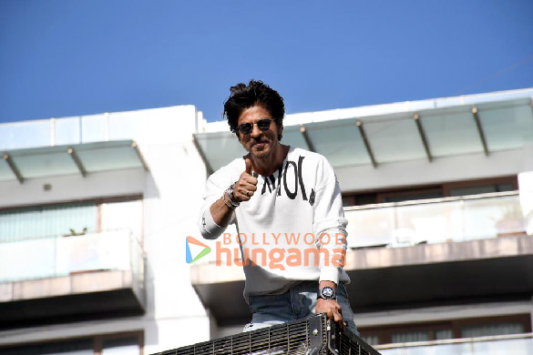 Photos: Shah Rukh Khan greets fans outside Mannat in Mumbai
