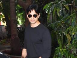 Photos: Sidharth Malhotra snapped at a dubbing studio in Bandra