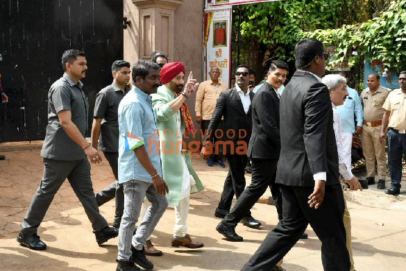 Photos: Sunny Deol, Abhay Deol and other snapped at Karan Deol’s baraat Photos: Sunny Deol, Abhay Deol and other snapped at Karan Deol’s baraat