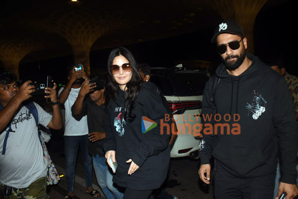 photos vicky kaushal katrina kaif alia bhatt and hina khan snapped at the airport 4