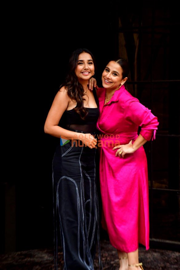 photos vidya balan and prajakta koli snapped during neeyat promotions 1