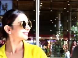 Rakul Preet Singh & Jackky Bhagnani get clicked together at the airport