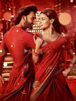 Movie Stills Of The Movie Rocky Aur Rani Kii Prem Kahaani