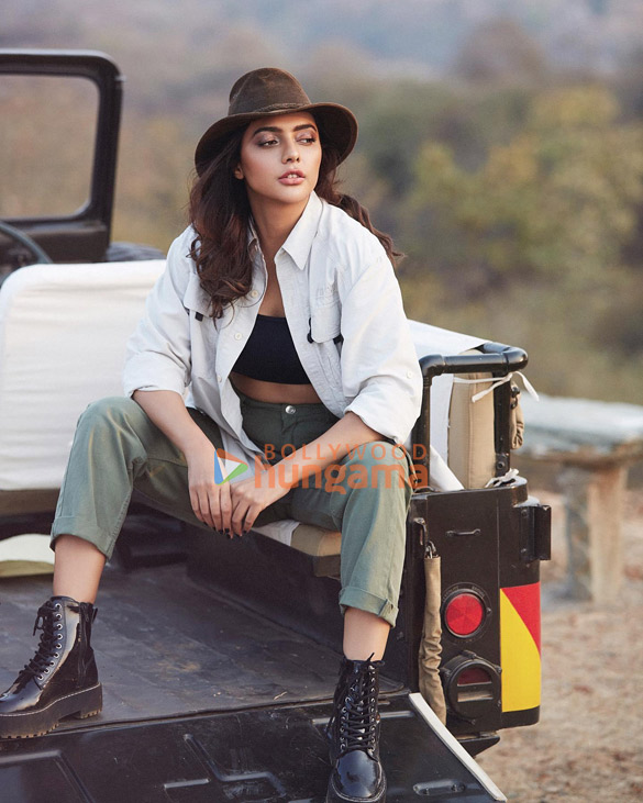 ruhi singh 7 6