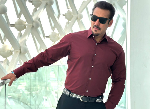 Salman Khan receives death threat from gangster Goldy Brar: "We will definitely kill him" Salman Khan receives death threat from gangster Goldy Brar: "We will definitely kill him"