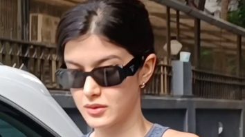 Shanaya Kapoor waves at paps as she gets clicked in the city