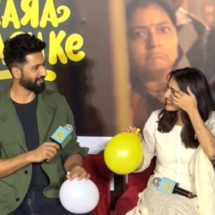 Sara Ali Khan and Vicky Kaushal's hilarious rendition of ‘Phir Aur Kya Chahiye’ will leave you in splits! Watch