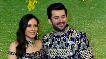 What a love jodi! Karan Deol poses with his to-be wife Drisha