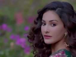 Amyra Dastur looks mesmerizing in this traditional look