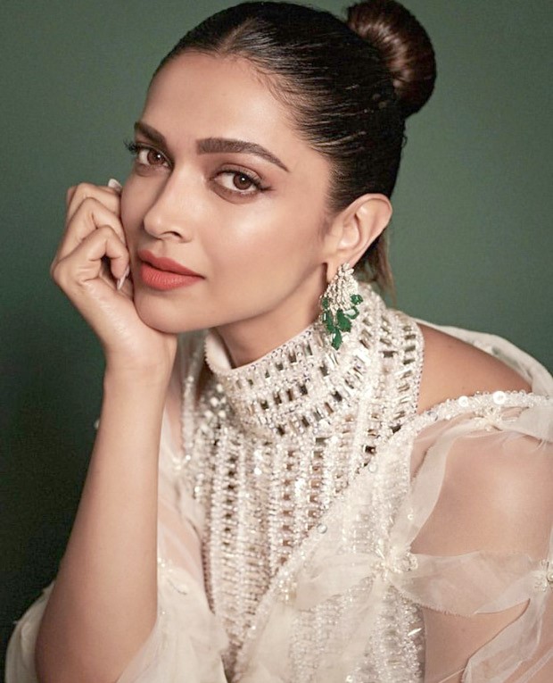 Deepika Padukone takes her ethnic style a notch higher in a beautiful ...