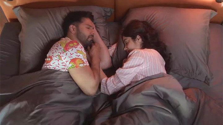 Dil Se Dil Tak (Video) Bawaal | Varun Dhawan, Janhvi Kapoor Dil Se Dil Tak (Video) Bawaal | Varun Dhawan, Janhvi Kapoor