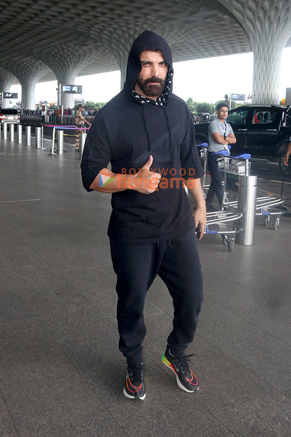 john abraham sharvari wagh and others snapped at the airport 5