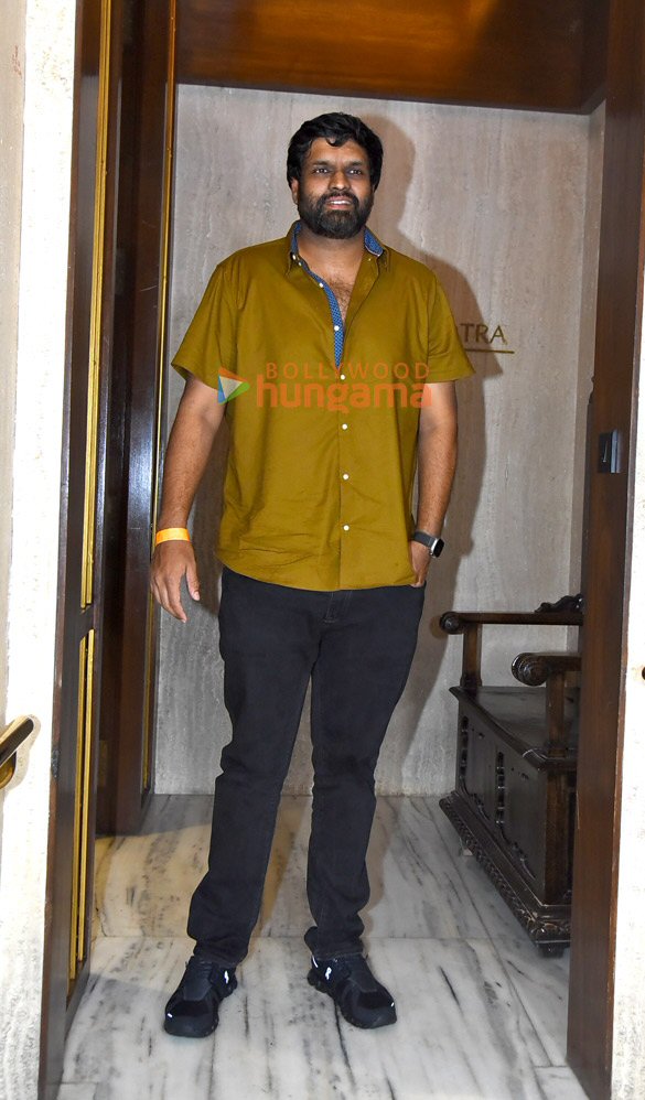 photos alia bhatt ranbir kapoor ranveer singh and others snapped at manish malhotras house party in bandra 14