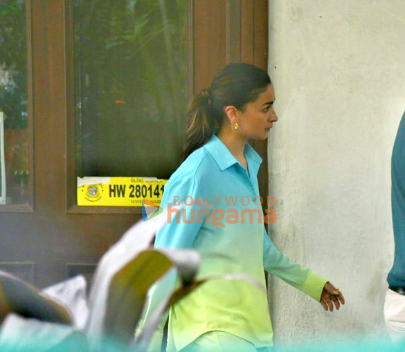photos alia bhatt spotted at a dubbing studio 4 5