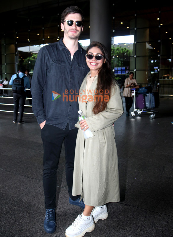 photos anil kapoor shilpa shetty and sreejita de snapped at the airport 3