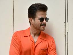 Photos: Anil Kapoor and Anupama Chopra snapped in Khar
