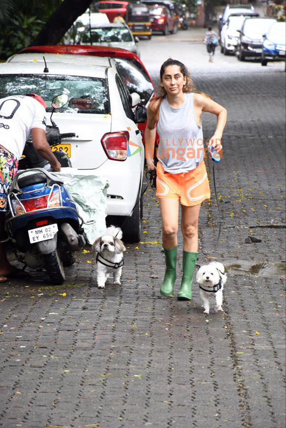 Photos: Anusha Dandekar snapped in Khar Photos: Anusha Dandekar snapped in Khar