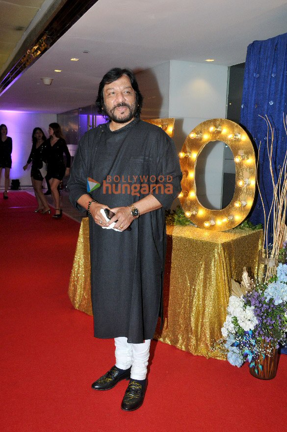 photos celebs snapped at sonu nigams 50th birthday celebrations at sahara star 17